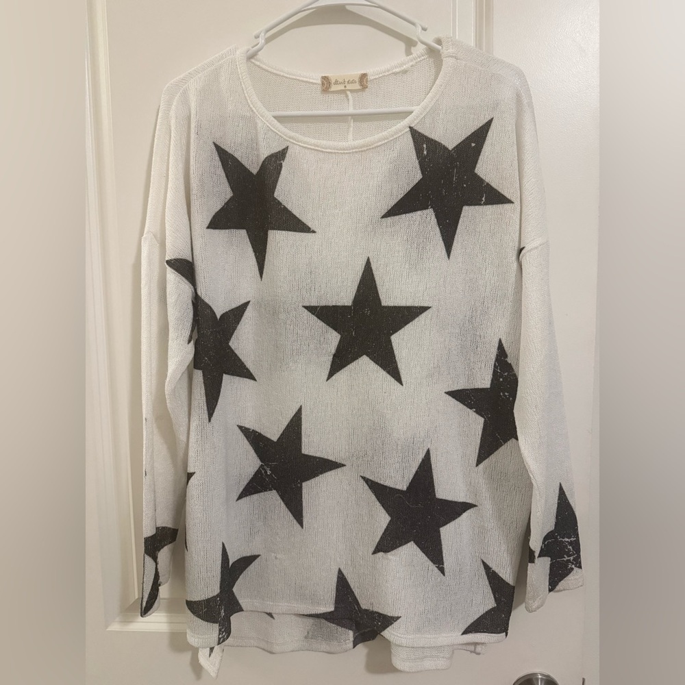Altar'd State white and black star shirt lightweight